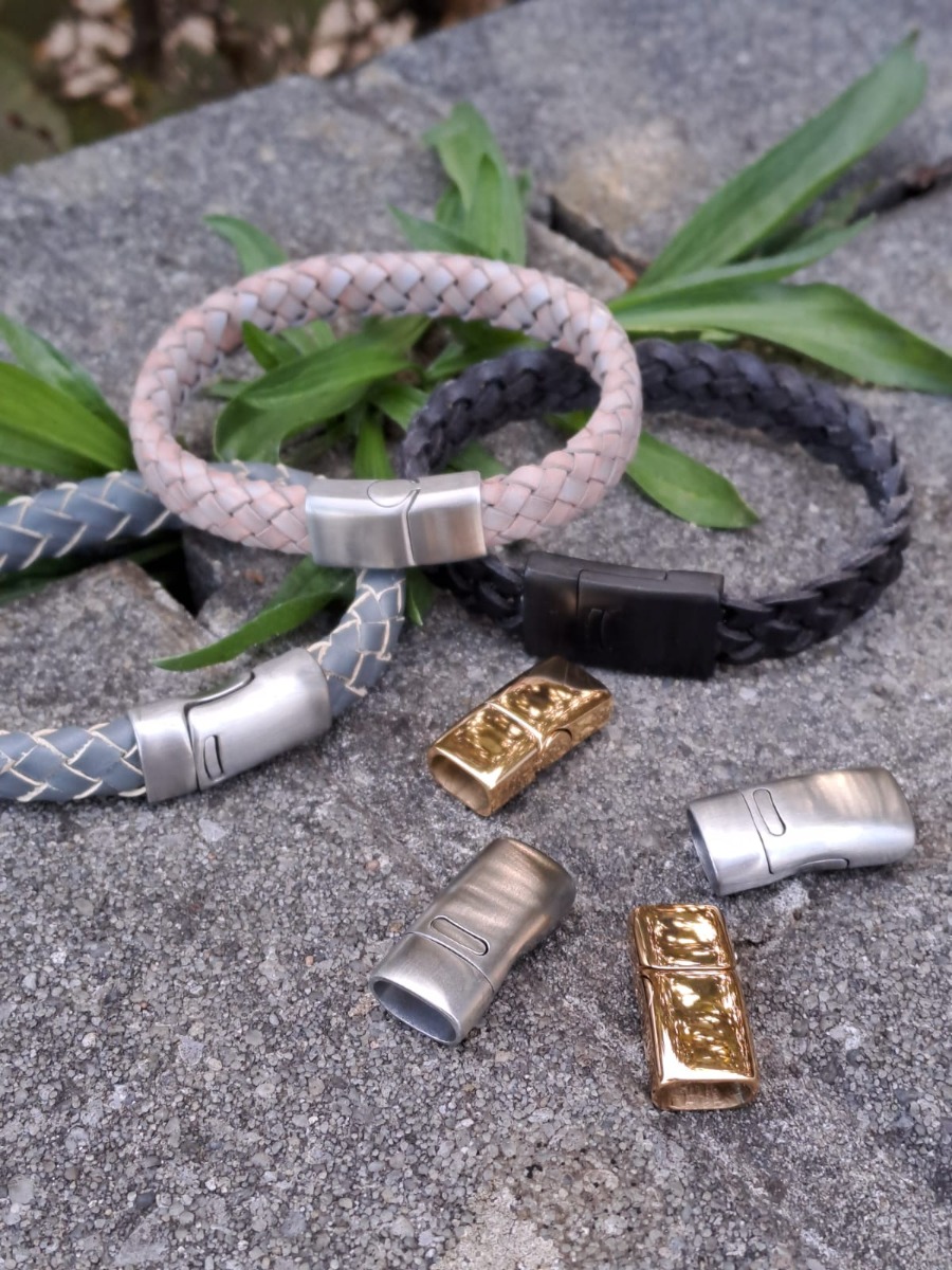 DIY Braided leather bracelet 5 strands - Perles & Co